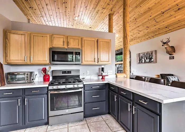Holiday home 'elkwood Lodge' W/ Hot Tub In Star Valley!